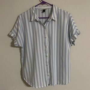 Blue and white universal thread short sleeve button down